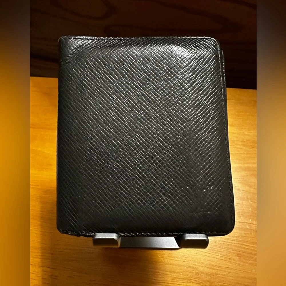 Louis Vuitton Black Leather Taiga Snap Bifold Wallet
